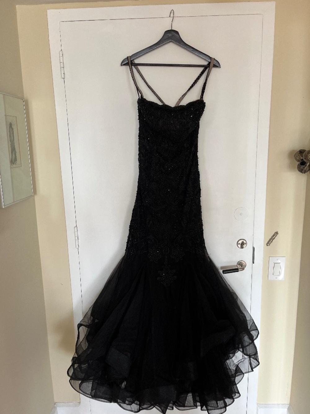 Bella Moda Premium Long Black Beaded Evening Gala Gown – Size [I6]